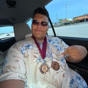 Meet your Posher, Anibal